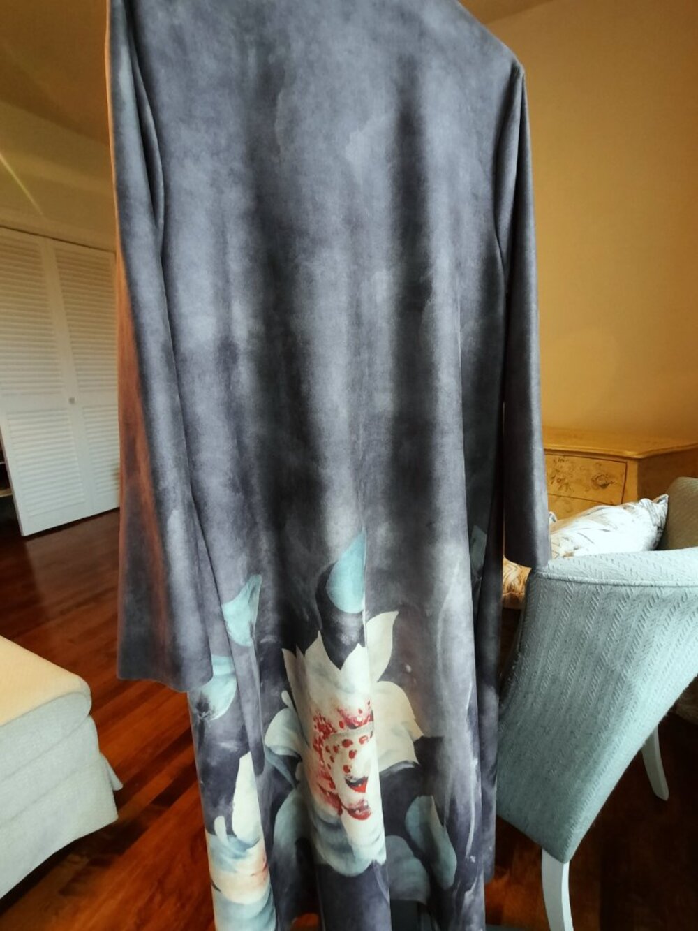 Long duster faux suede coat, statement floral print, soft lavender gray - Picture 6 of 9